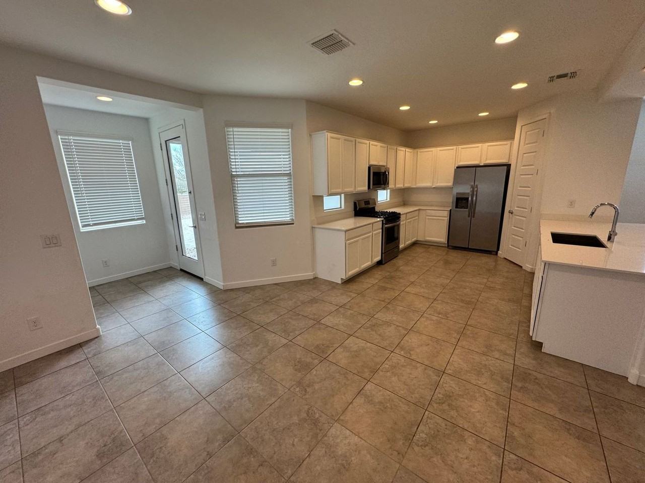24515 N 165th Ave - Photo 3 of 23