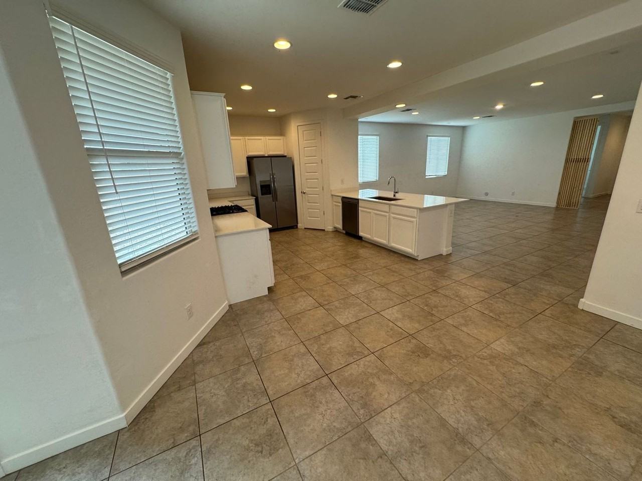 24515 N 165th Ave - Photo 4 of 23
