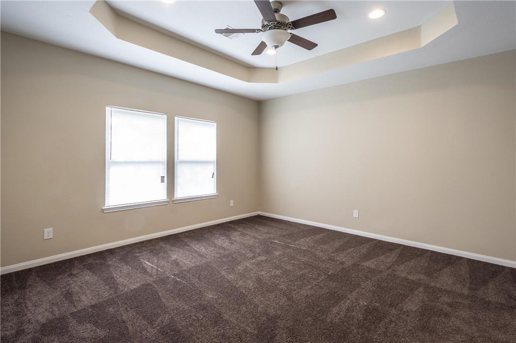23031 Harrowby Dr - Photo 2 of 14