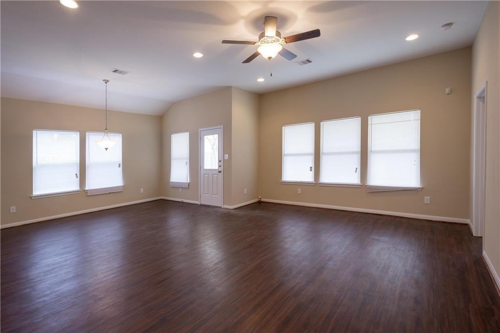 23031 Harrowby Dr - Photo 4 of 14