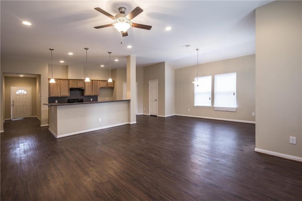 23031 Harrowby Dr - Photo 5 of 14
