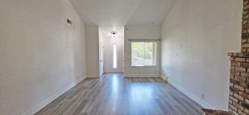 featured image of 132 132 / 134 Globe Ave