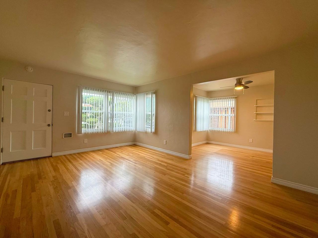 4756 Cape May Ave - Photo 6 of 20
