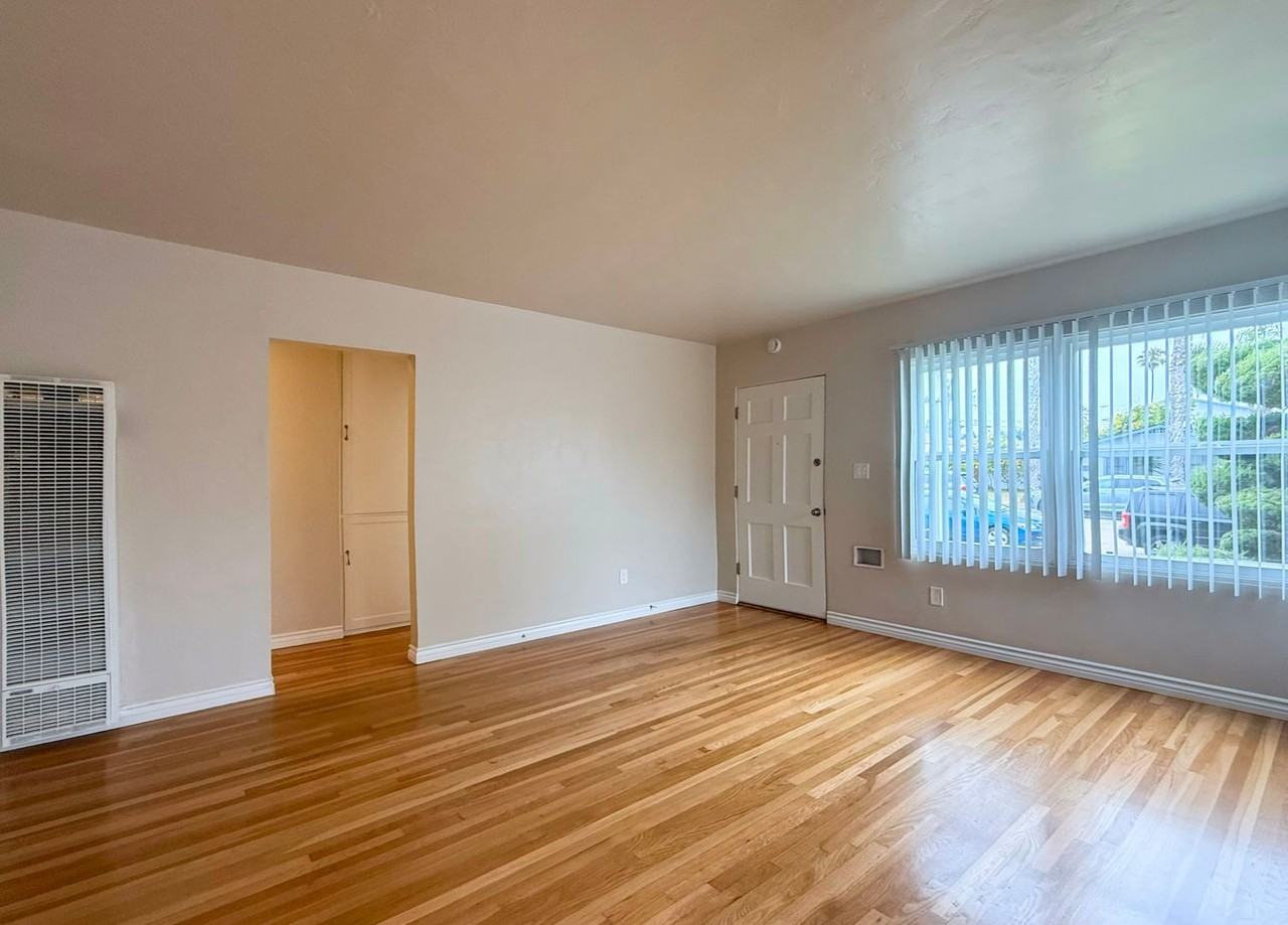 4756 Cape May Ave - Photo 7 of 20