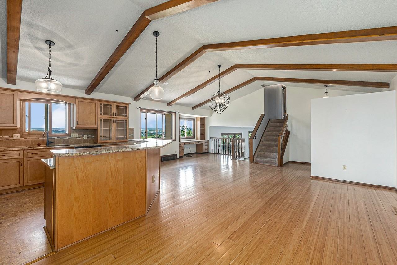 930 Point Of The Pines Dr - Photo 6 of 35
