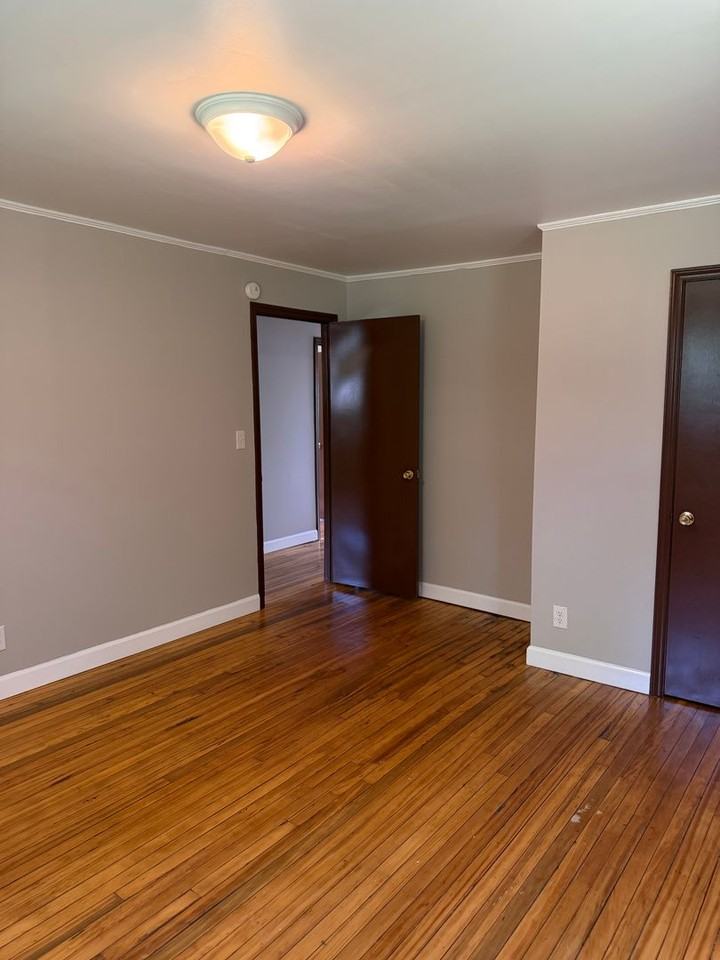 105 N Cleveland Ave - Photo 5 of 9