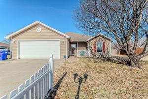 featured image of 1531 N Clay St