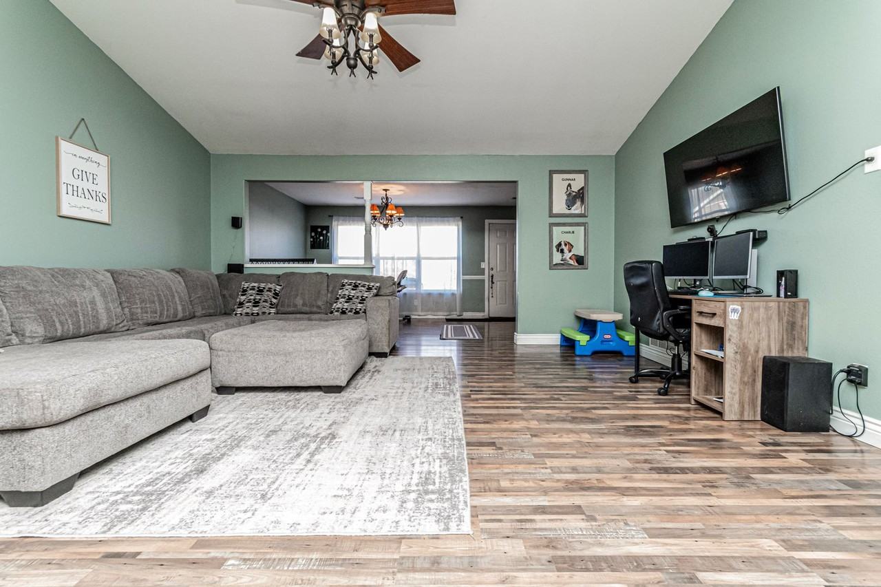 1531 N Clay St - Photo 2 of 31