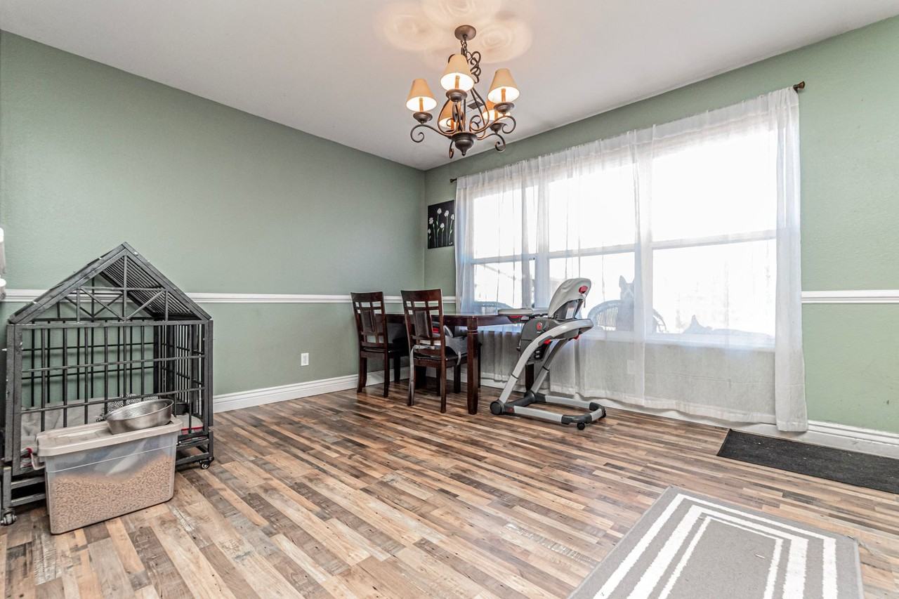 1531 N Clay St - Photo 7 of 31