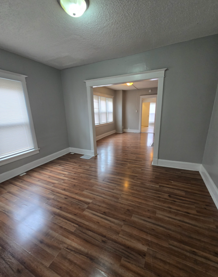 1020 N Ewing St - Photo 4 of 12