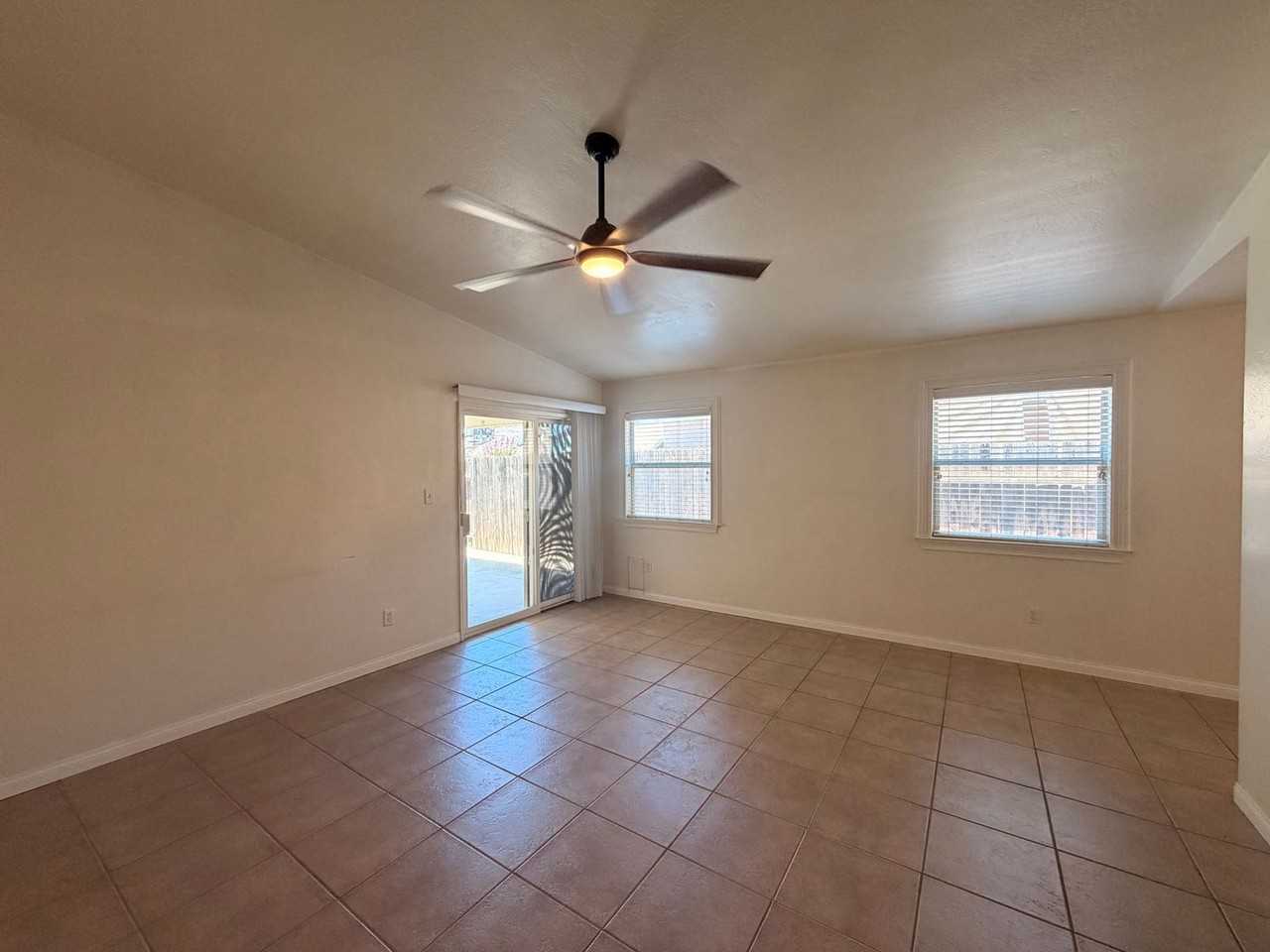 4315 Range Dr - Photo 2 of 7