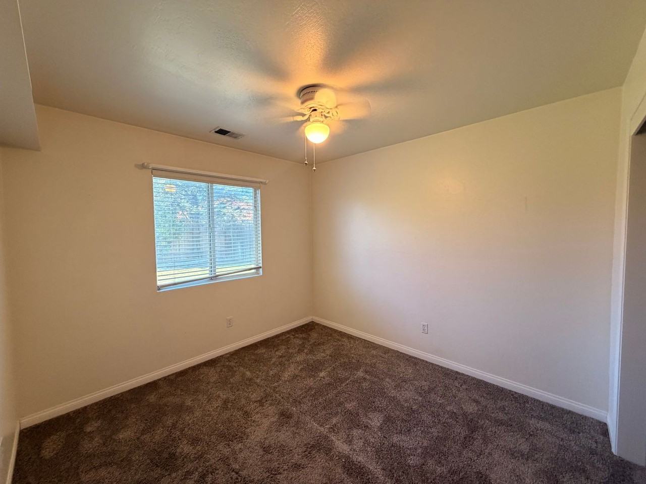 4315 Range Dr - Photo 4 of 7