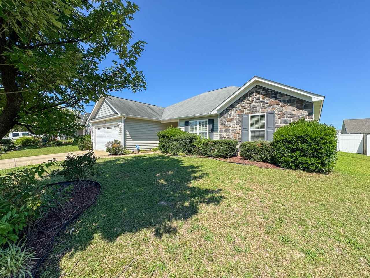 136 Ivy Stone Dr - Photo 2 of 33