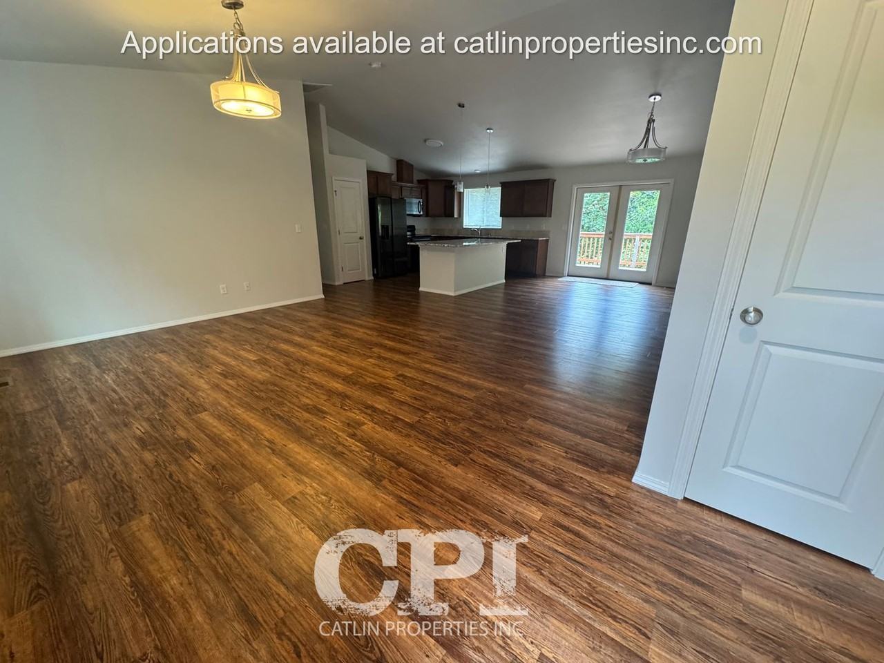 655 Chapman Rd - Photo 2 of 28