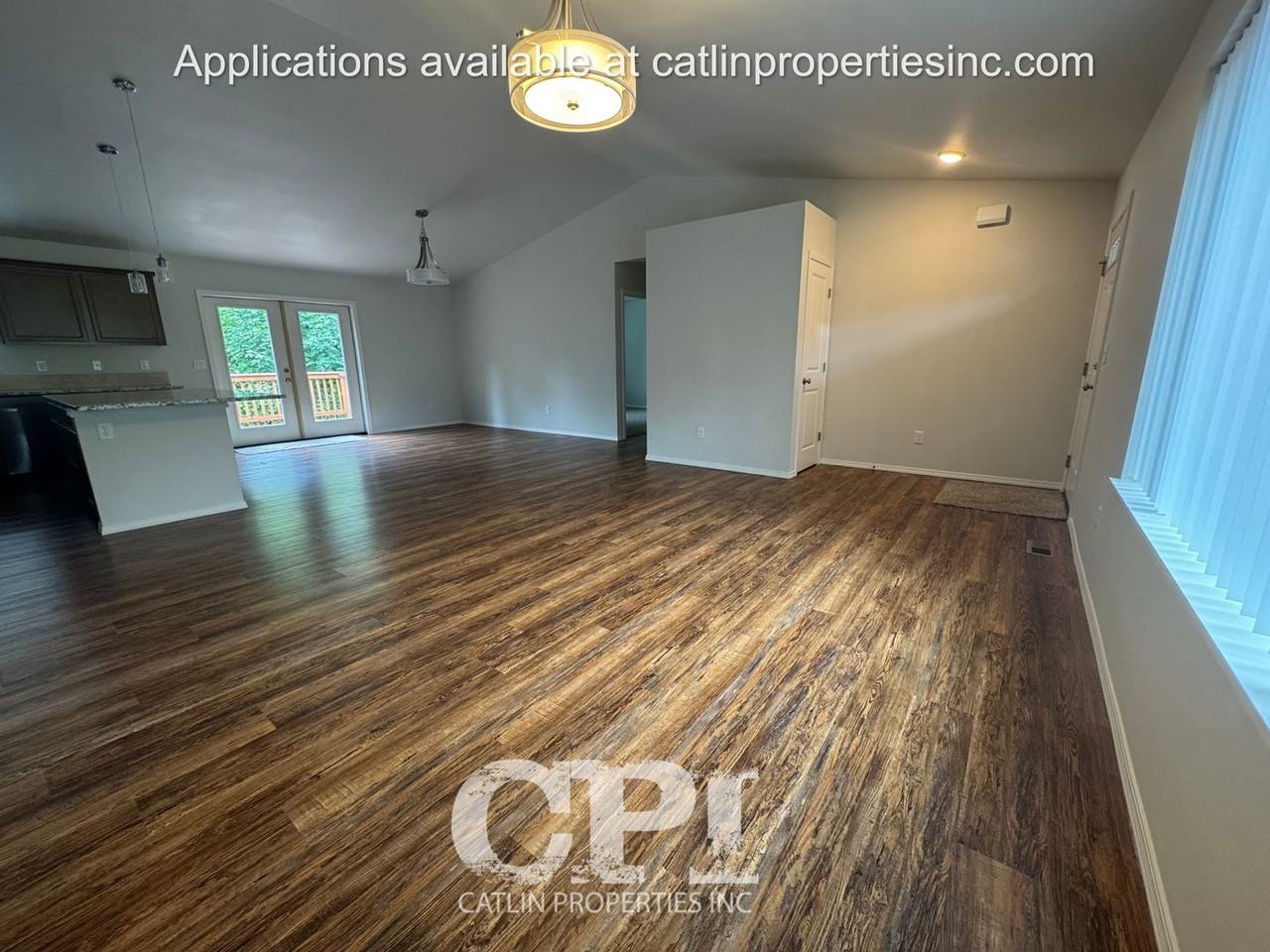655 Chapman Rd - Photo 3 of 28