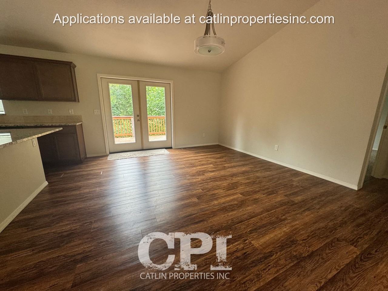 655 Chapman Rd - Photo 4 of 28