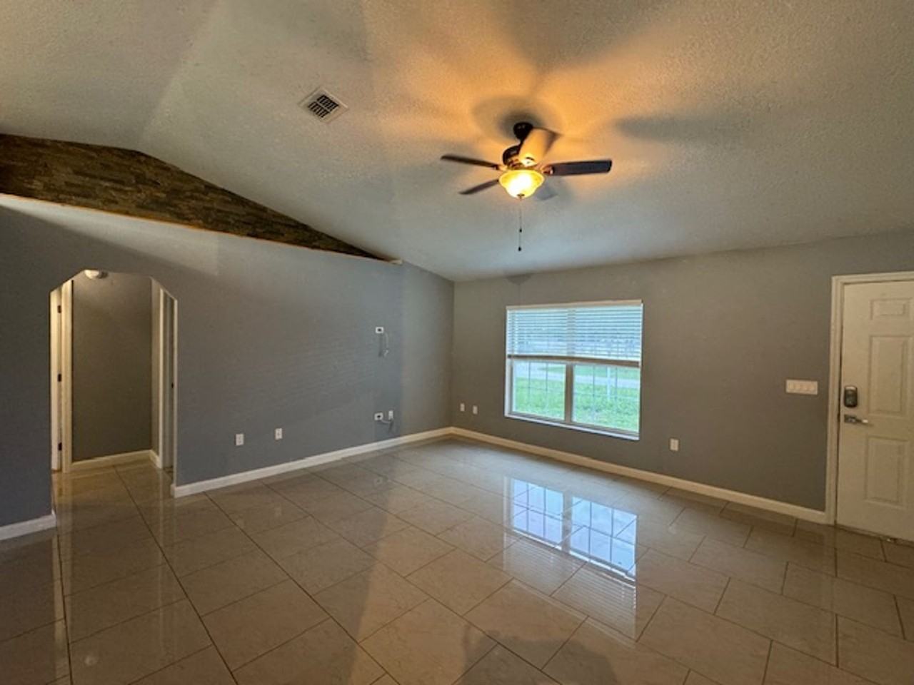 6760 Cherry Rd - Photo 5 of 27