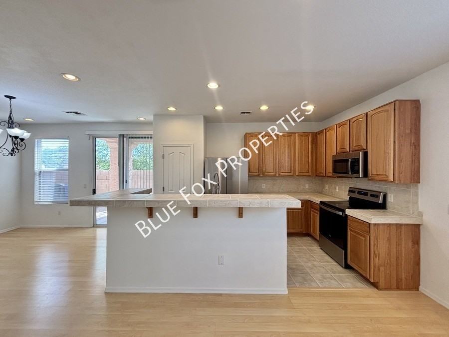 7996 E Senate St - Photo 5 of 32