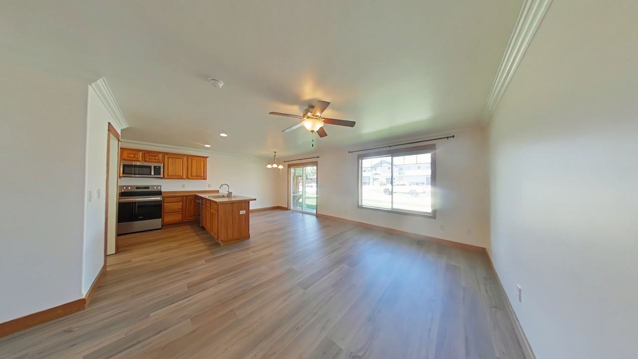 5471 Glenellen Dr #4 - Photo 2 of 33