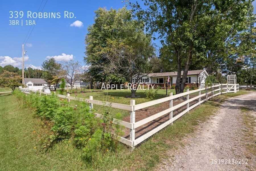 339 Robbins Rd - Photo 2 of 19