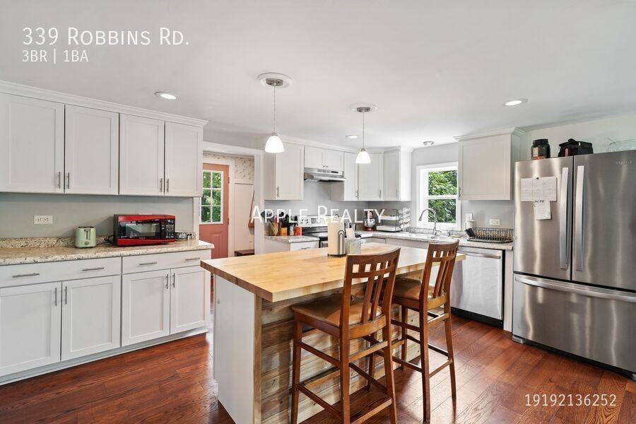 339 Robbins Rd - Photo 6 of 19
