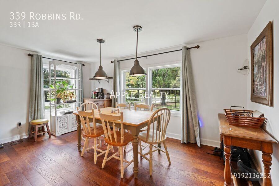 339 Robbins Rd - Photo 7 of 19