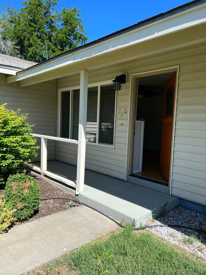 770 W Highland Ave - Photo 4 of 25