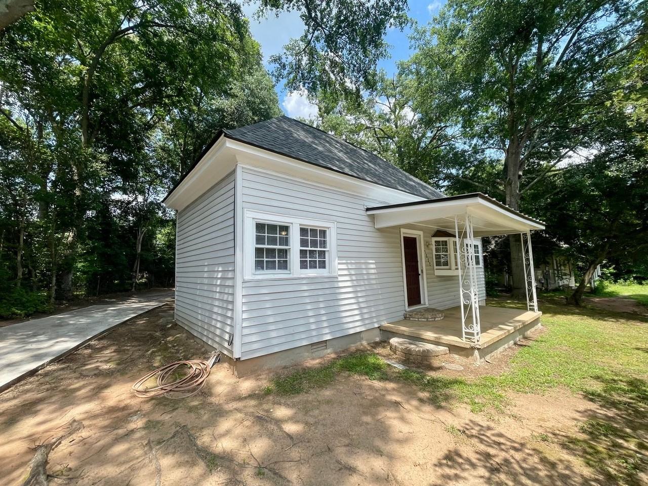 1632 Old West Broad St - Photo 4 of 26