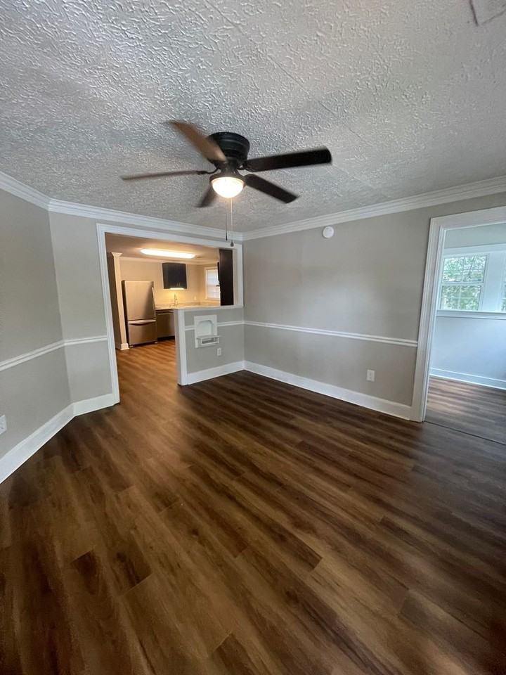 1632 Old West Broad St - Photo 5 of 26