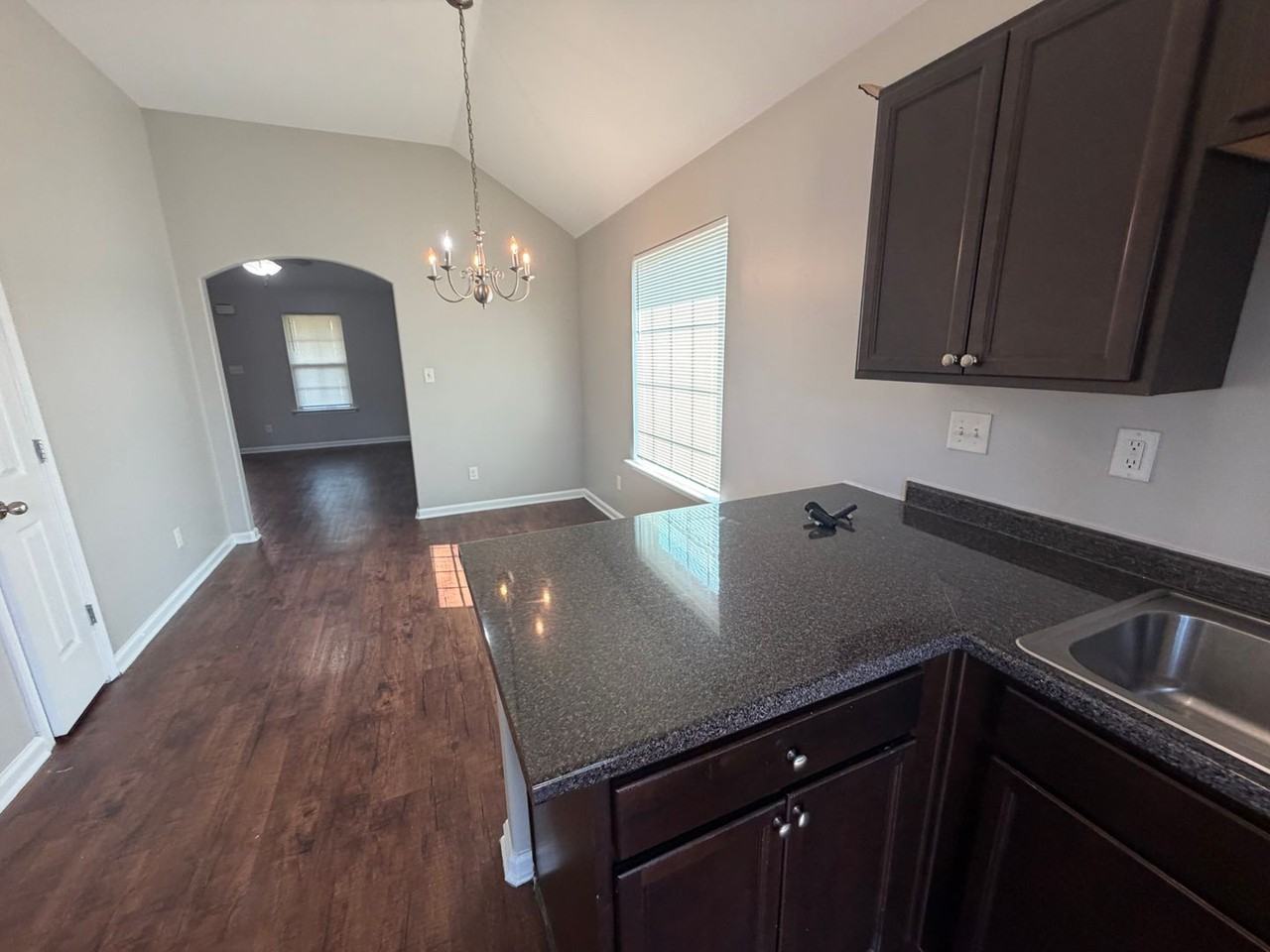 5448 Mallard Park Blvd - Photo 3 of 7