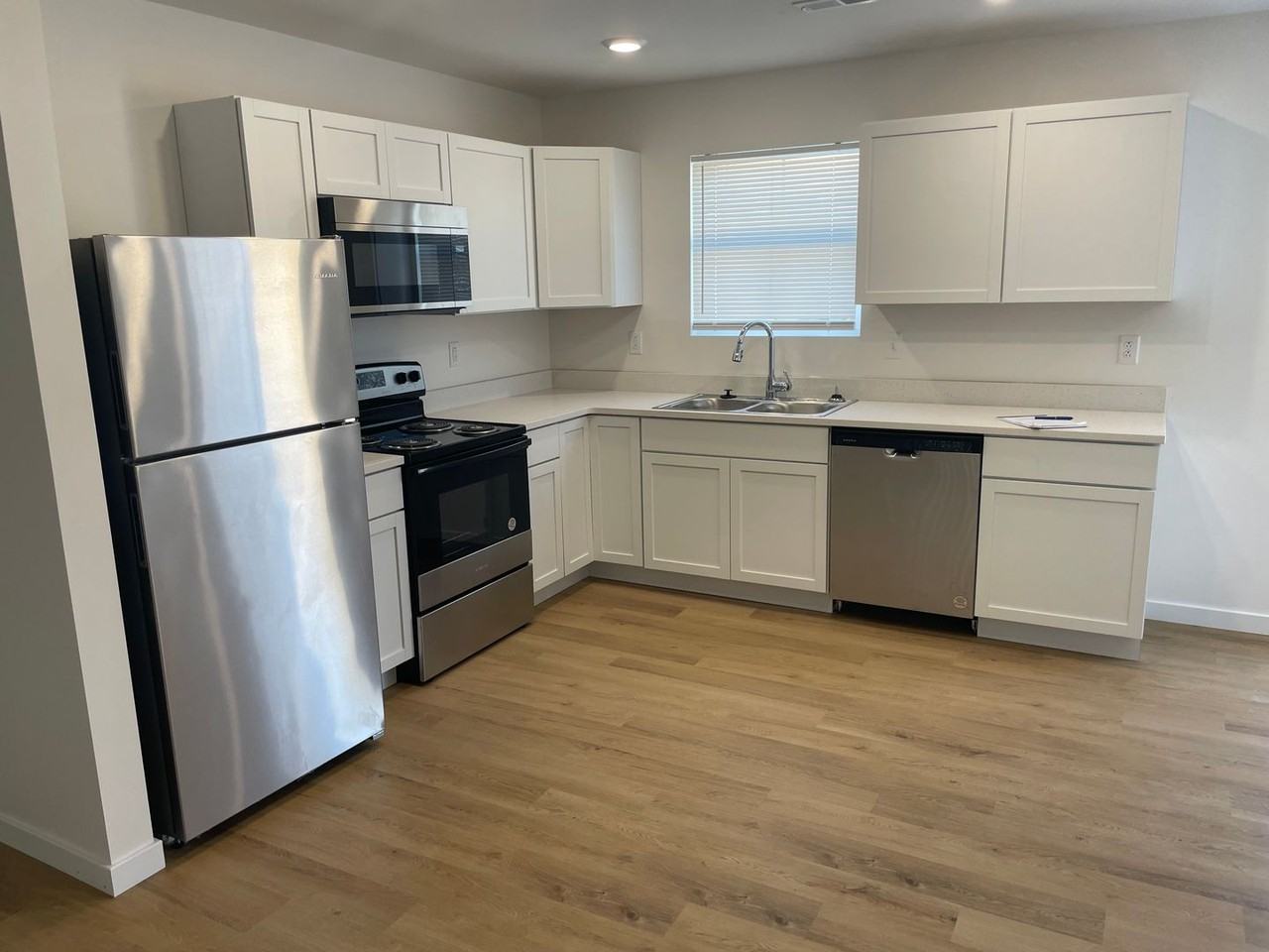 311 N Center St - Photo 2 of 6