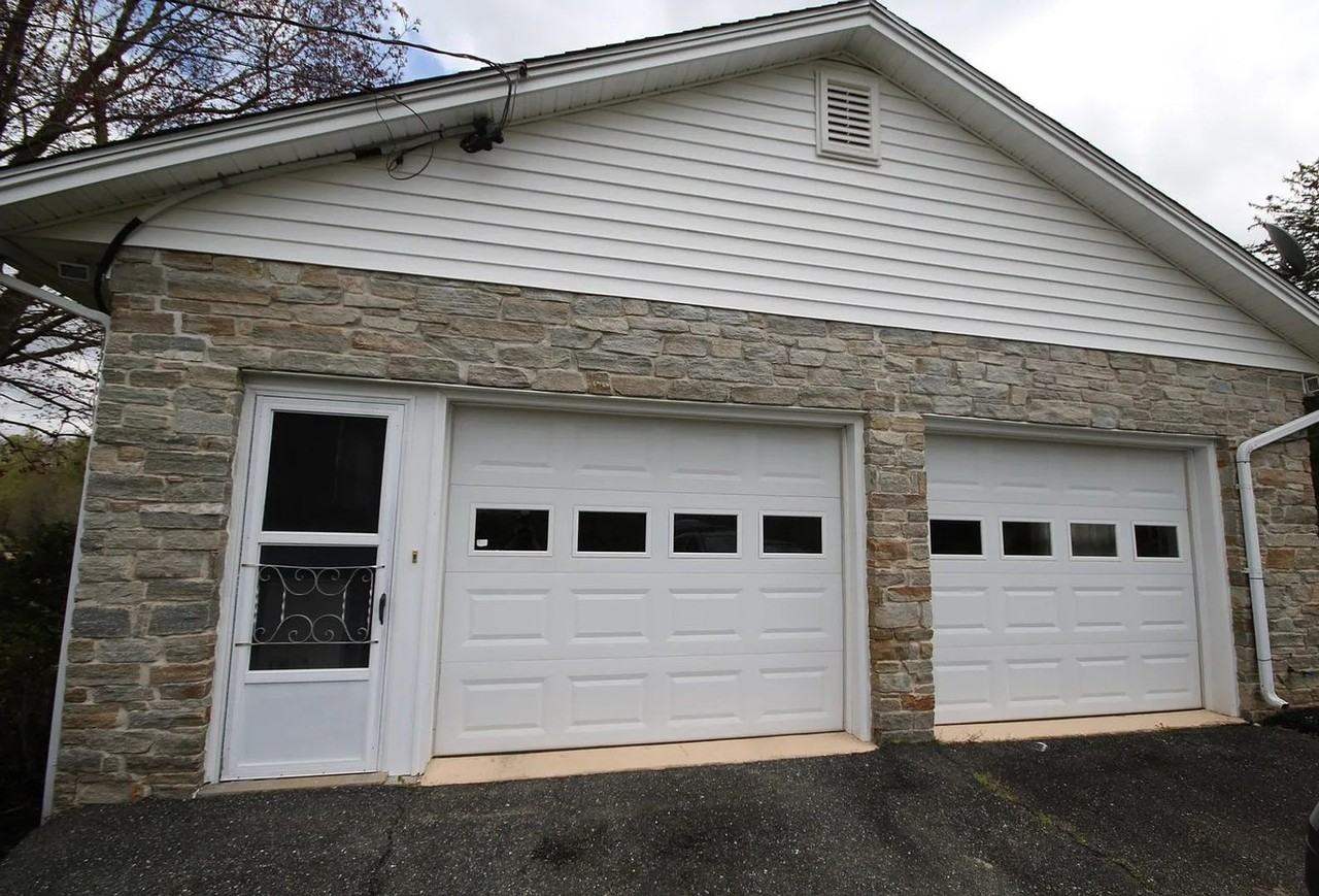 2213 Allibone Rd - Photo 4 of 4