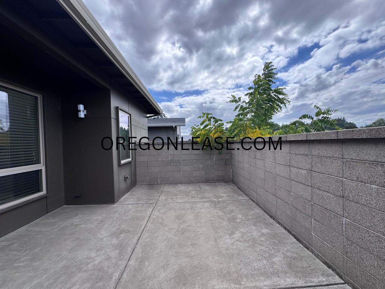 985 Lorella Ave - Photo 3 of 17