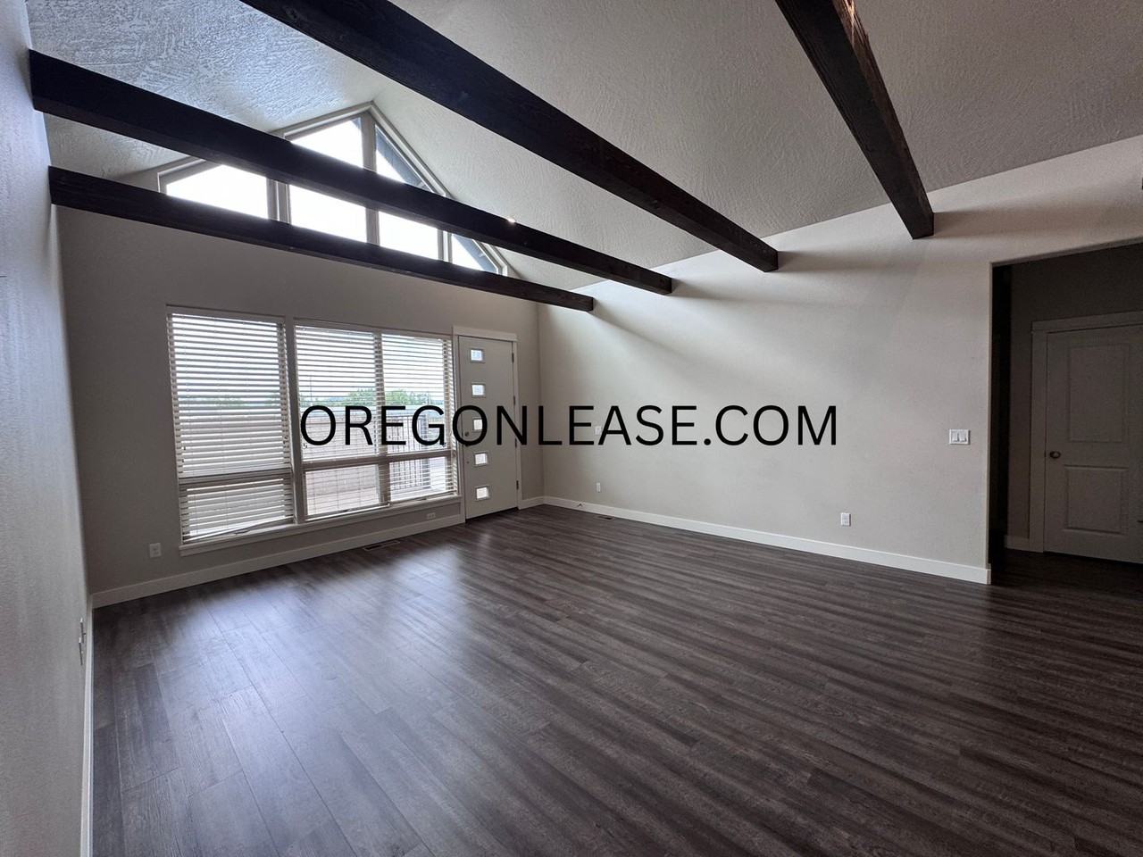 985 Lorella Ave - Photo 5 of 17