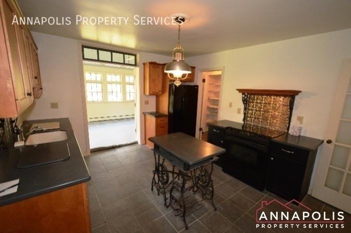 208 Avondale Cir - Photo 2 of 50