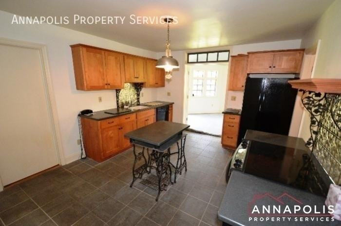 208 Avondale Cir - Photo 3 of 50