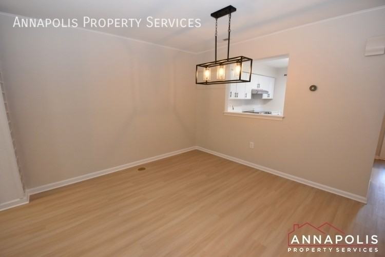 921 Breakwater Dr - Photo 4 of 24