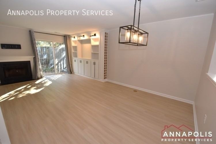 921 Breakwater Dr - Photo 5 of 24