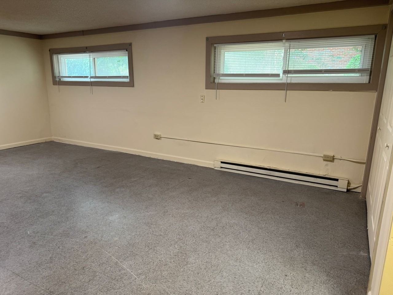 744 Crescent Dr #4 - Photo 4 of 16