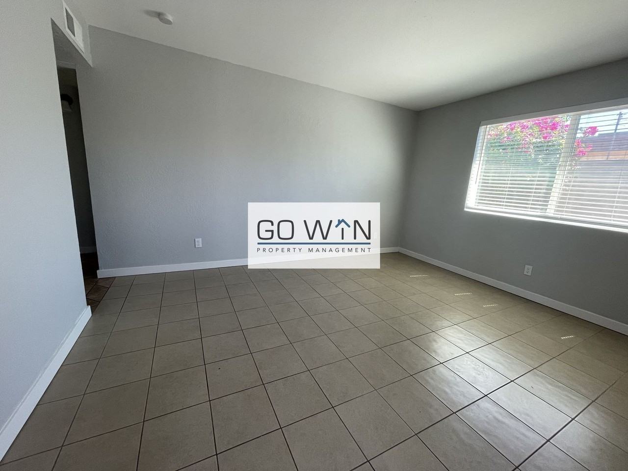 237 S Allen - Photo 3 of 18
