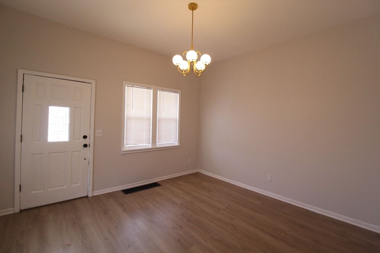 415 N Thompson St - Photo 3 of 14