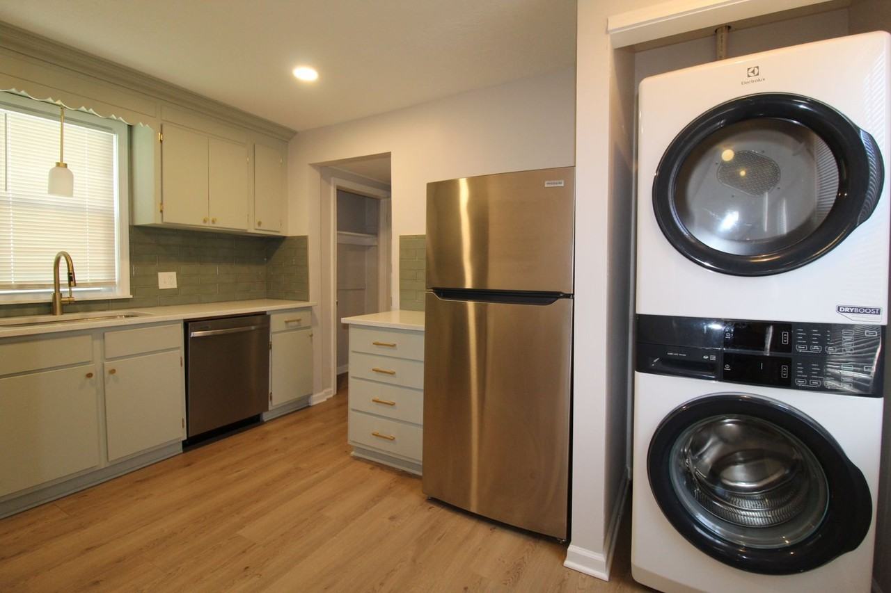 415 N Thompson St - Photo 7 of 14