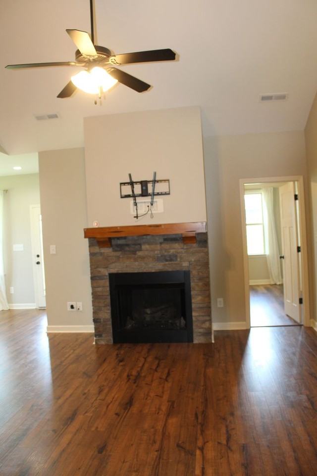 224 Planters Ridge Dr - Photo 2 of 32