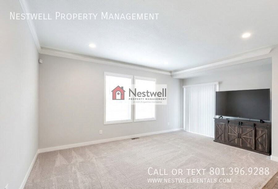 5452 W Clouds Rest Ln - Photo 5 of 28
