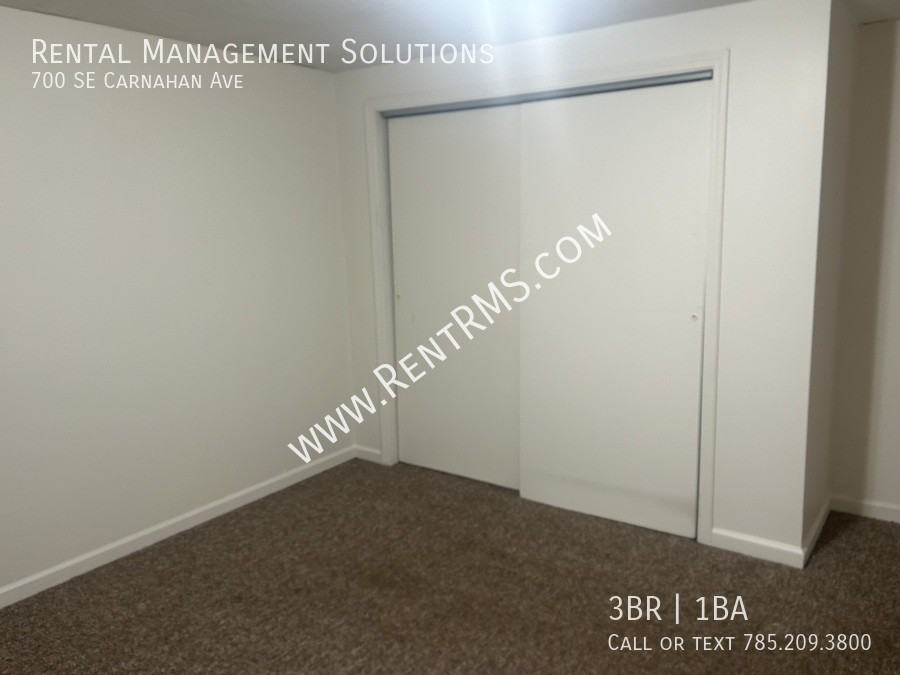 700 Se Carnahan Ave - Photo 5 of 11