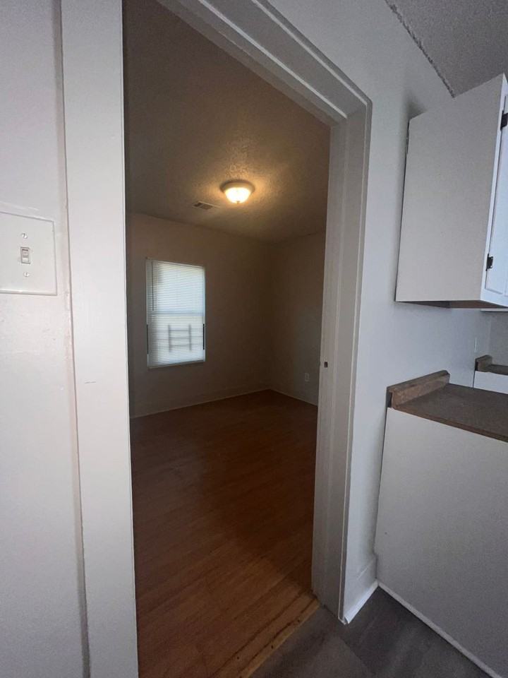 45 W Gage Ave - Photo 3 of 10