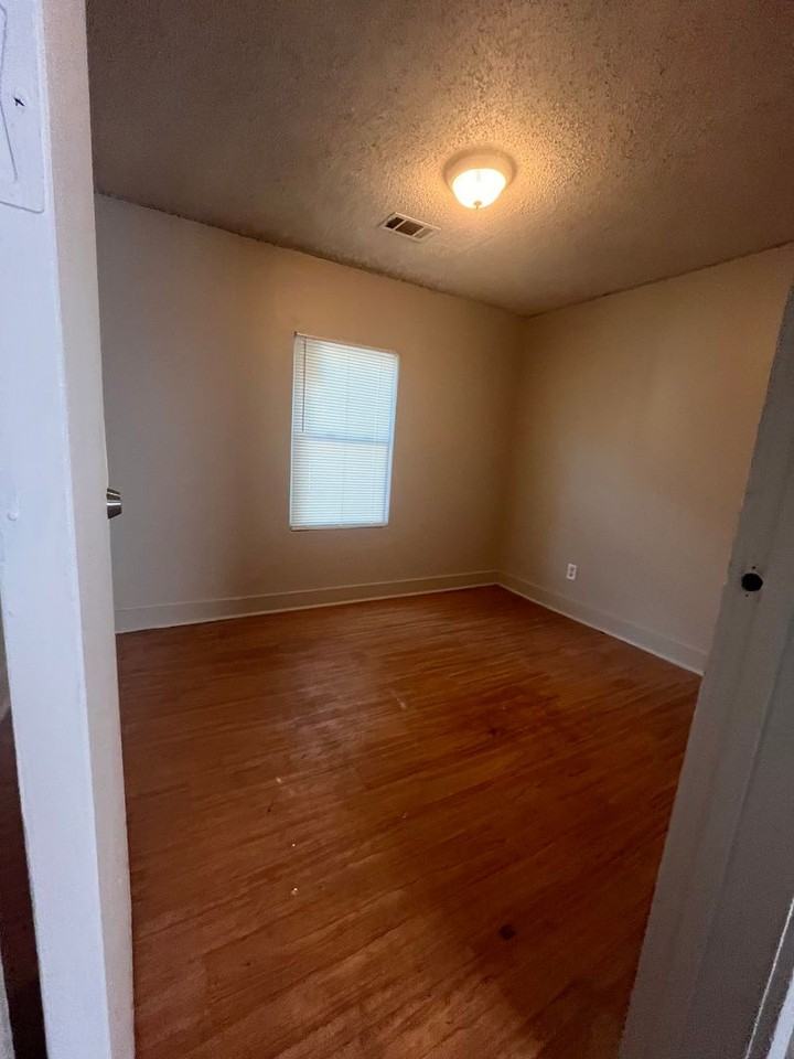45 W Gage Ave - Photo 6 of 10