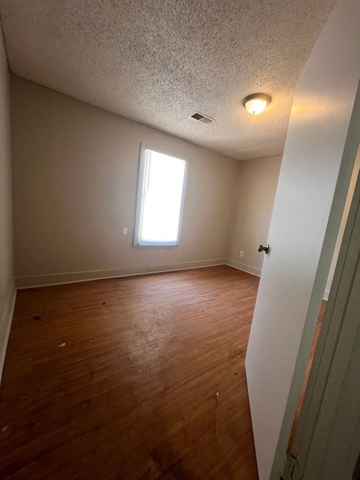 45 W Gage Ave - Photo 7 of 10