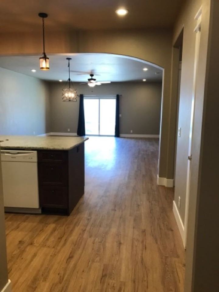 387 Arrowhead Path - Photo 3 of 14