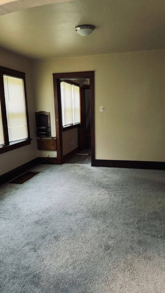2611 N 54th St - Photo 3 of 9